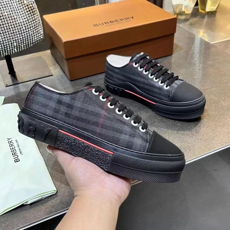 Burberry Low Shoes